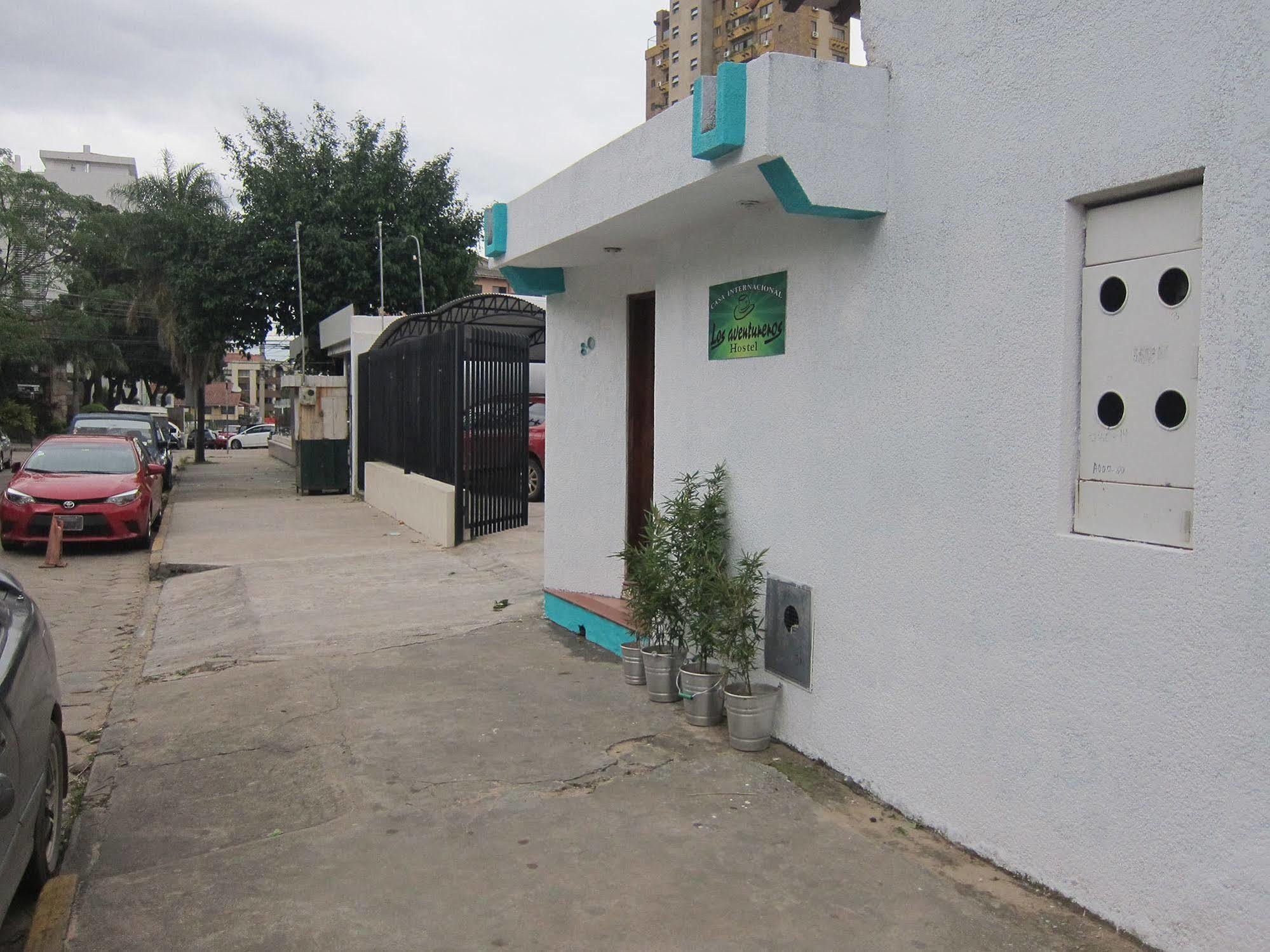 Hostal Los Aventureros Santa Cruz de La Sierra Luaran gambar
