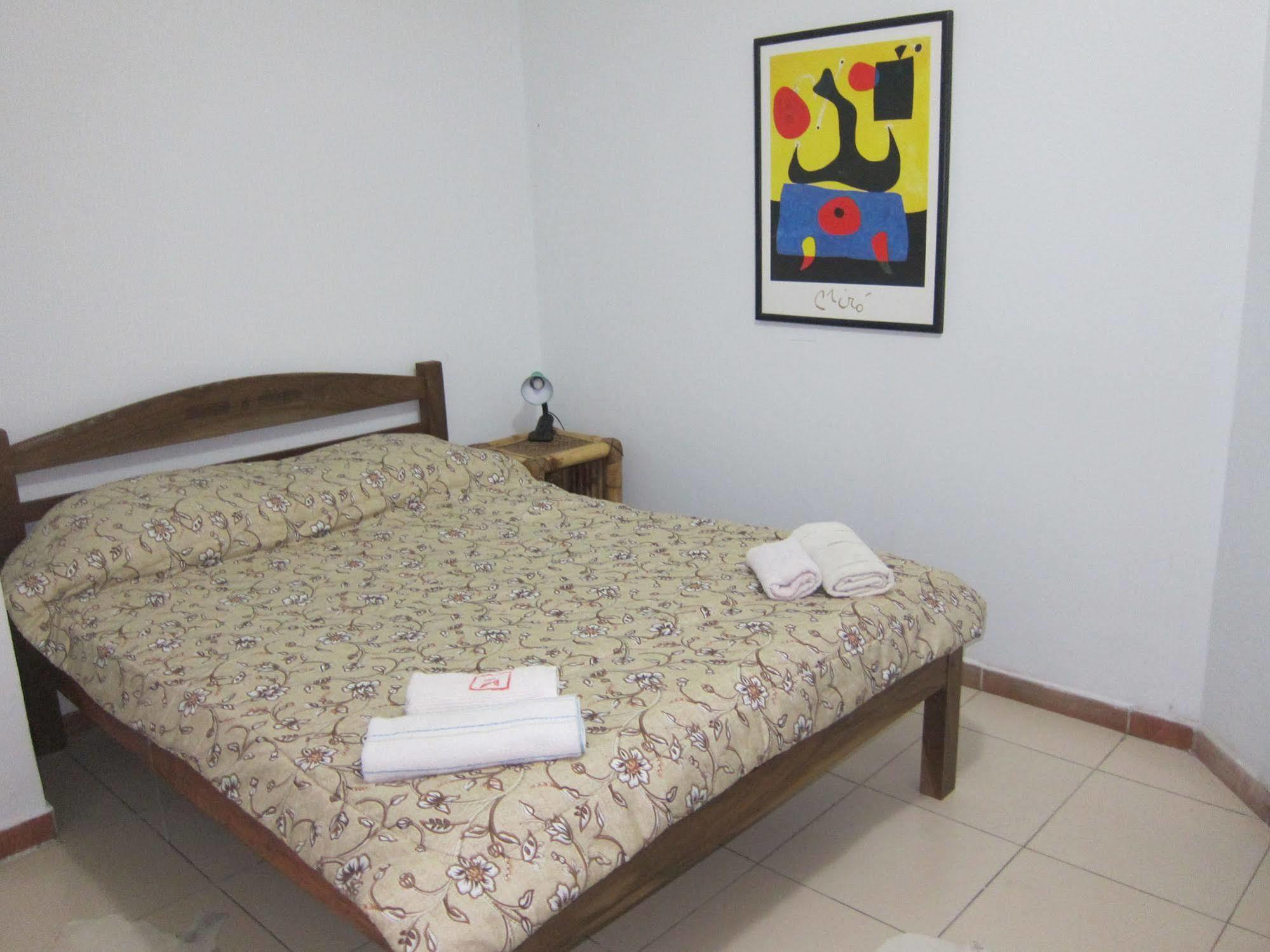 Hostal Los Aventureros Santa Cruz de La Sierra Luaran gambar